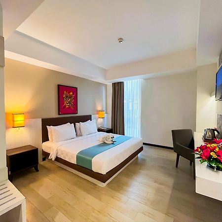 Luxury Malioboro Hotel Γιογκιακάρτα Εξωτερικό φωτογραφία