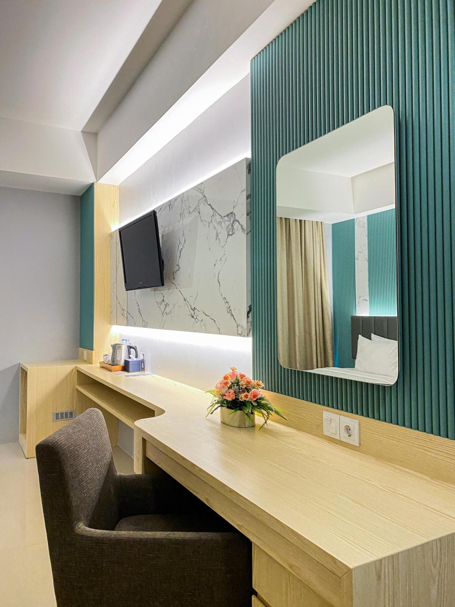 Luxury Malioboro Hotel Γιογκιακάρτα Εξωτερικό φωτογραφία