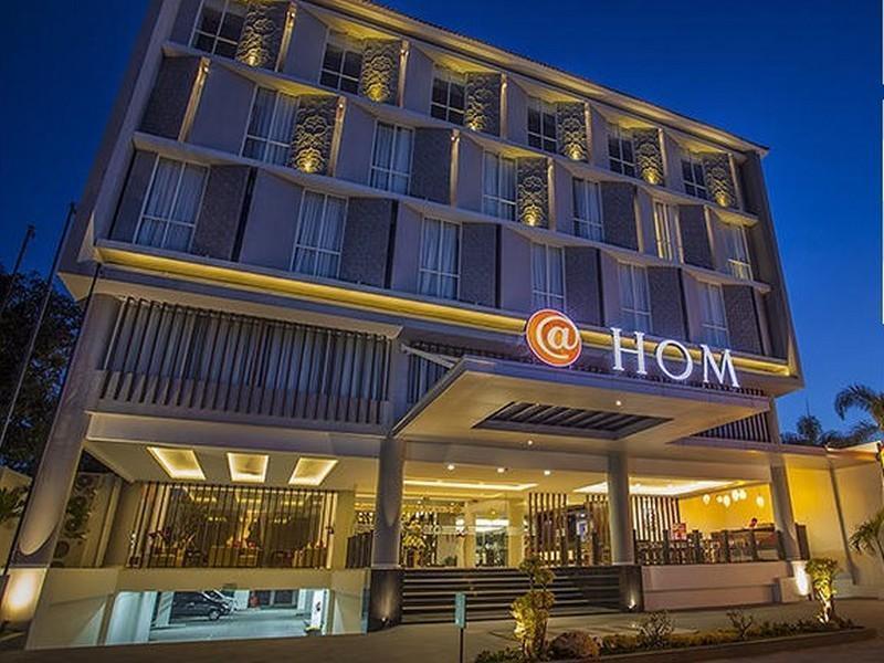 Luxury Malioboro Hotel Γιογκιακάρτα Εξωτερικό φωτογραφία