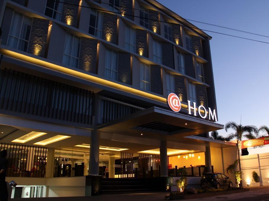 Luxury Malioboro Hotel Γιογκιακάρτα Εξωτερικό φωτογραφία