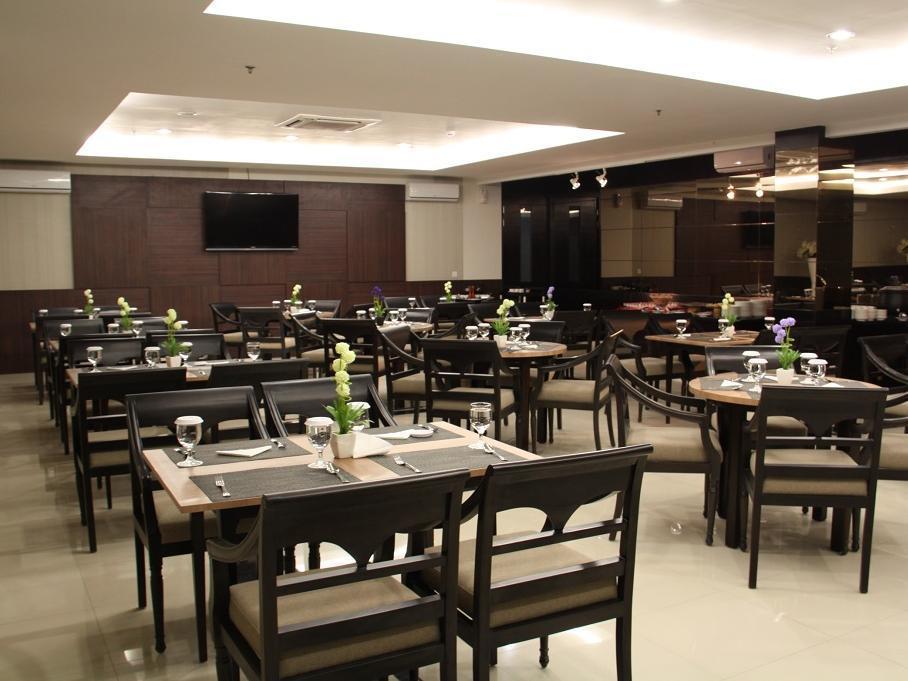 Luxury Malioboro Hotel Γιογκιακάρτα Εξωτερικό φωτογραφία